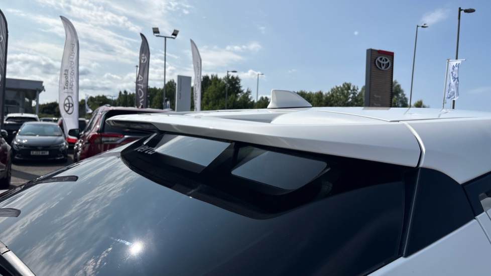 Toyota C-HR 1.8 Hybrid Design 5dr CVT Hybrid Hatchback - Image 58