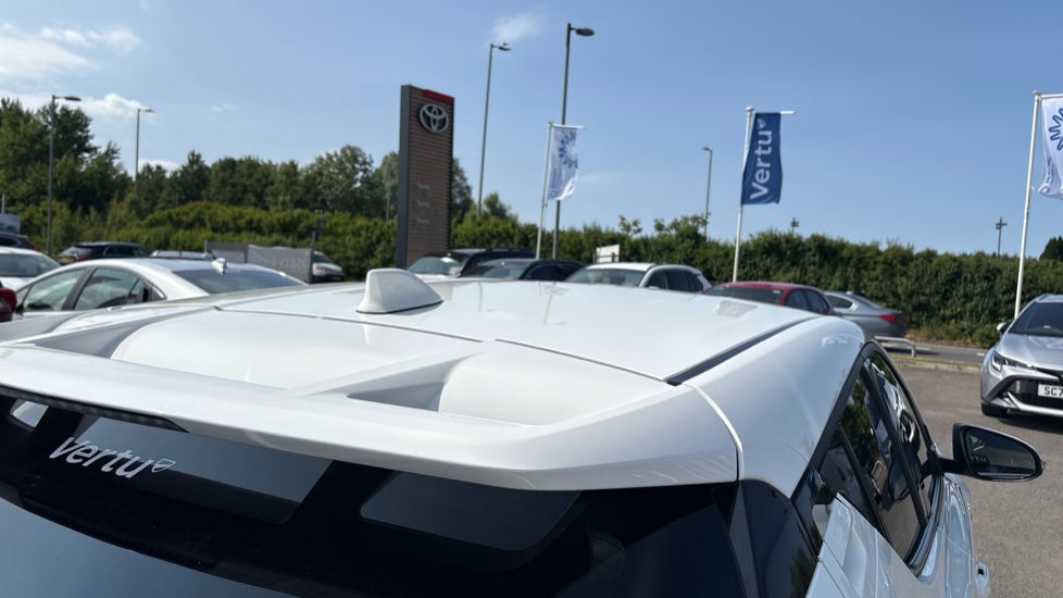 Toyota C-HR 1.8 Hybrid Design 5dr CVT Hybrid Hatchback - Image 59