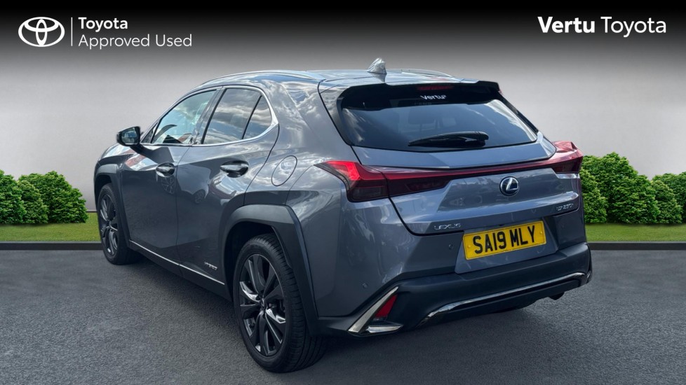 Lexus UX 250h 2.0 F-Sport 5dr CVT [Nav] Hybrid Hatchback - Image 4