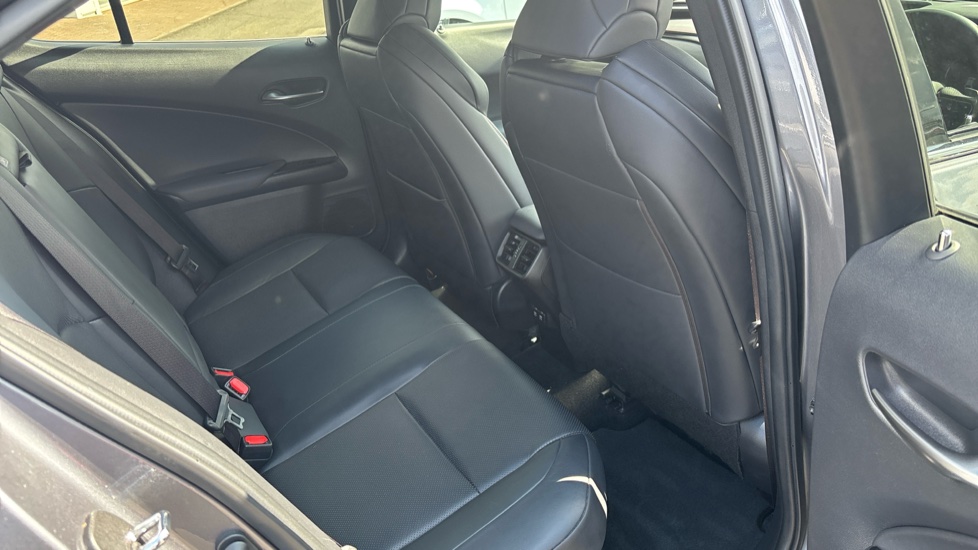 Lexus UX 250h 2.0 F-Sport 5dr CVT [Nav] Hybrid Hatchback - Image 15