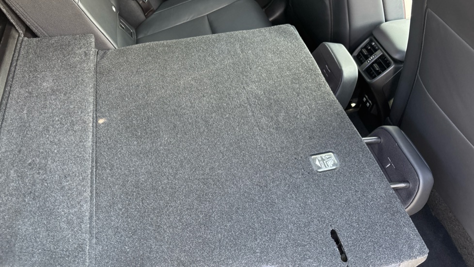 Lexus UX 250h 2.0 F-Sport 5dr CVT [Nav] Hybrid Hatchback - Image 18