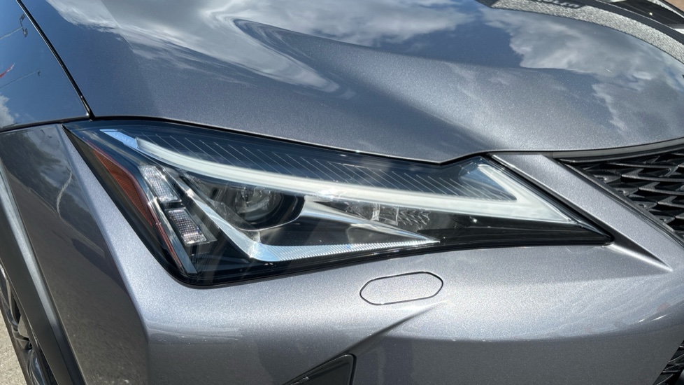 Lexus UX 250h 2.0 F-Sport 5dr CVT [Nav] Hybrid Hatchback - Image 20