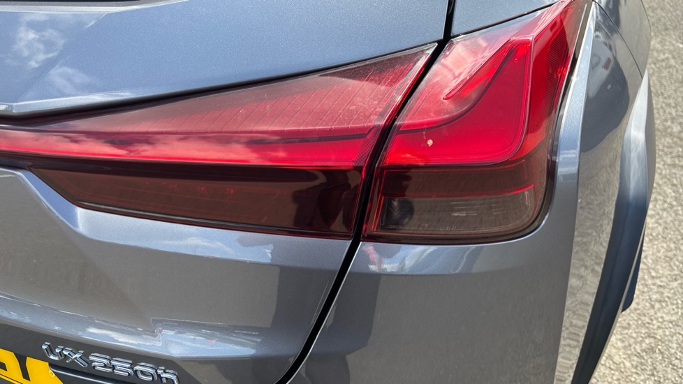Lexus UX 250h 2.0 F-Sport 5dr CVT [Nav] Hybrid Hatchback - Image 21