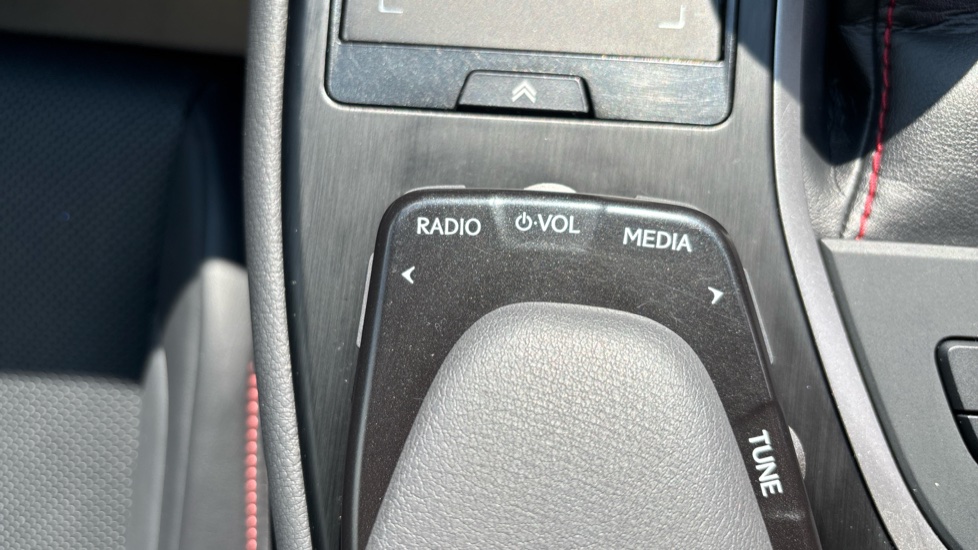 Lexus UX 250h 2.0 F-Sport 5dr CVT [Nav] Hybrid Hatchback - Image 38