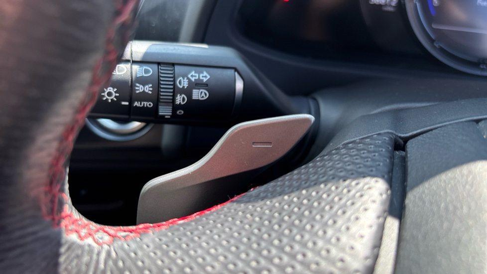 Lexus UX 250h 2.0 F-Sport 5dr CVT [Nav] Hybrid Hatchback - Image 40
