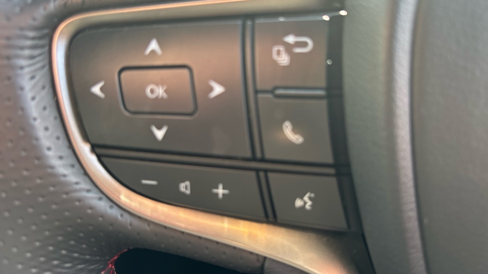 Lexus UX 250h 2.0 F-Sport 5dr CVT [Nav] Hybrid Hatchback - Image 43