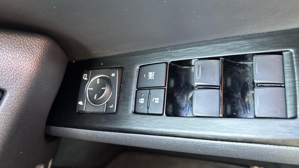 Lexus UX 250h 2.0 F-Sport 5dr CVT [Nav] Hybrid Hatchback - Image 44