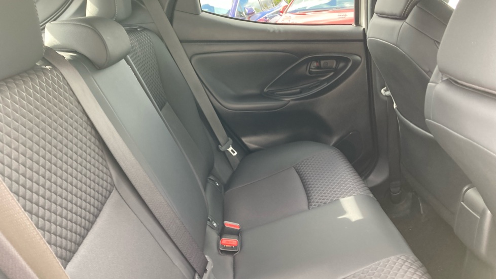 Toyota Yaris 1.5 Hybrid 130 Excel 5dr CVT Hybrid Hatchback - Image 8