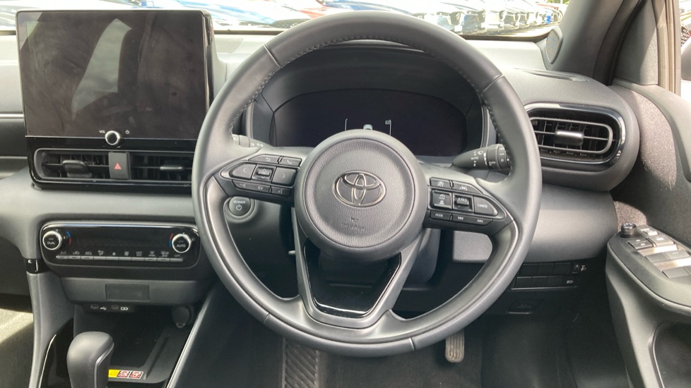 Toyota Yaris 1.5 Hybrid 130 Excel 5dr CVT Hybrid Hatchback - Image 10