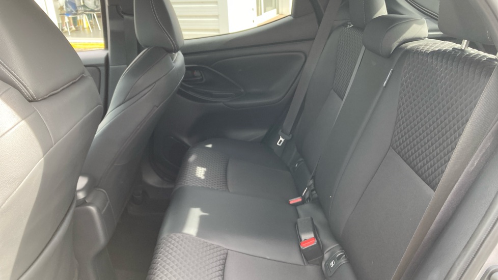 Toyota Yaris 1.5 Hybrid 130 Excel 5dr CVT Hybrid Hatchback - Image 15