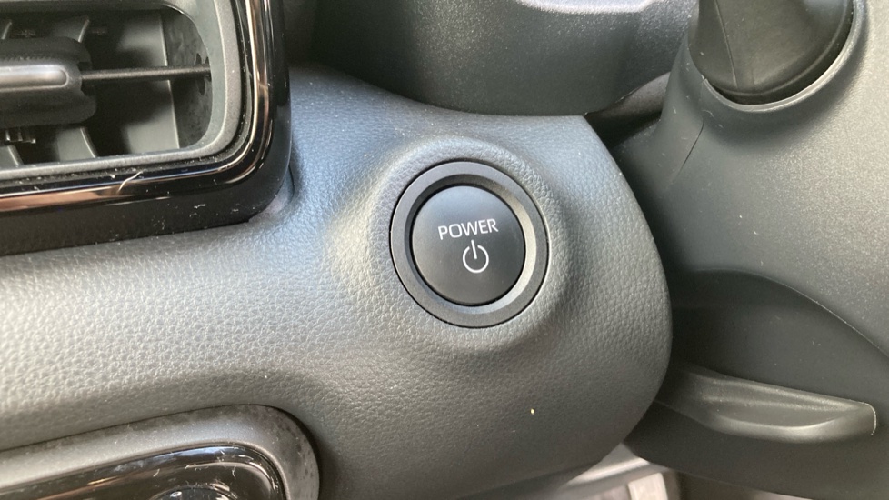 Toyota Yaris 1.5 Hybrid 130 Excel 5dr CVT Hybrid Hatchback - Image 16