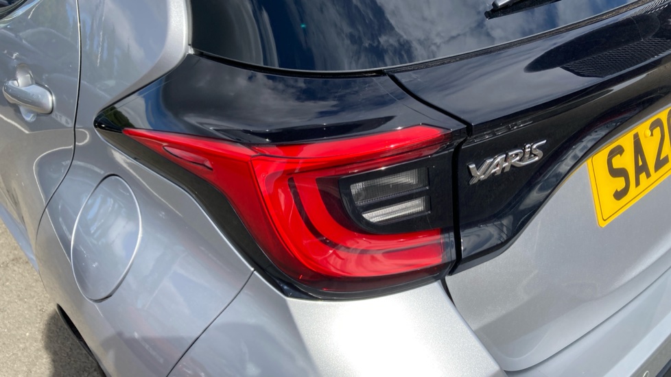 Toyota Yaris 1.5 Hybrid 130 Excel 5dr CVT Hybrid Hatchback - Image 21