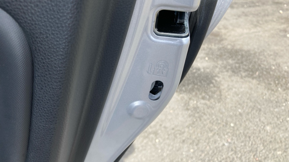 Toyota Yaris 1.5 Hybrid 130 Excel 5dr CVT Hybrid Hatchback - Image 33