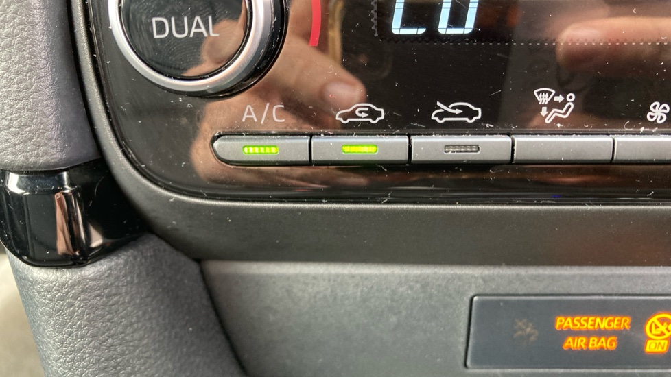 Toyota Yaris 1.5 Hybrid 130 Excel 5dr CVT Hybrid Hatchback - Image 45