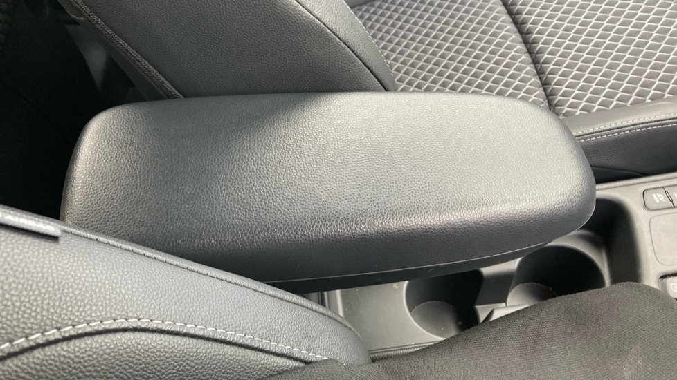 Toyota Yaris 1.5 Hybrid 130 Excel 5dr CVT Hybrid Hatchback - Image 52