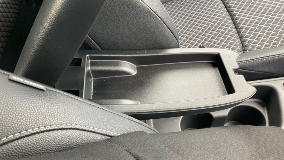 Toyota Yaris 1.5 Hybrid 130 Excel 5dr CVT Hybrid Hatchback - Image 53