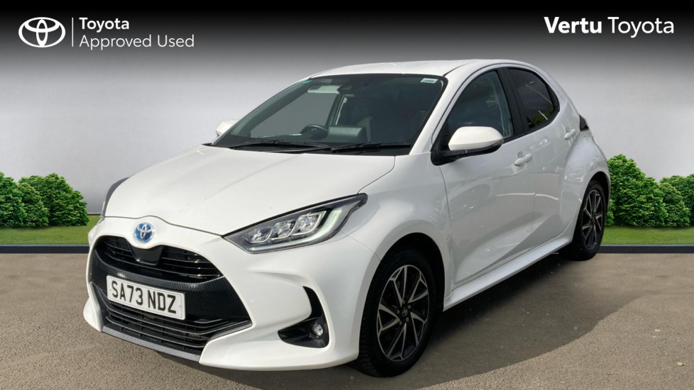 Toyota Yaris 1.5 Hybrid Design 5dr CVT Hybrid Hatchback - Image 3