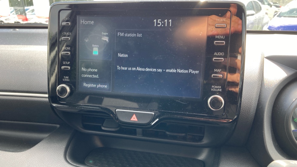 Toyota Yaris 1.5 Hybrid Design 5dr CVT Hybrid Hatchback - Image 9