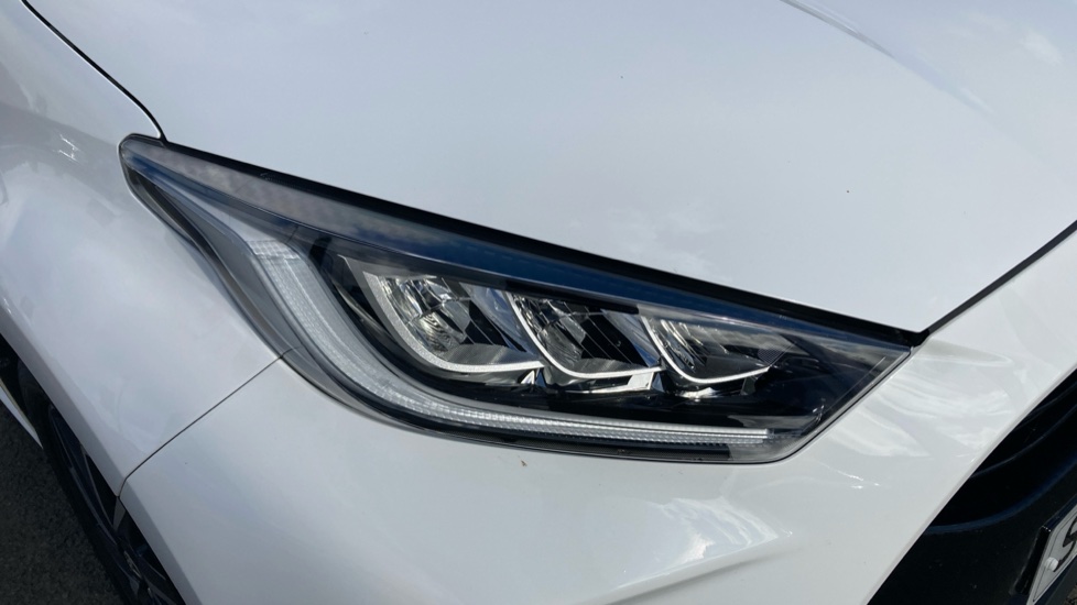 Toyota Yaris 1.5 Hybrid Design 5dr CVT Hybrid Hatchback - Image 20
