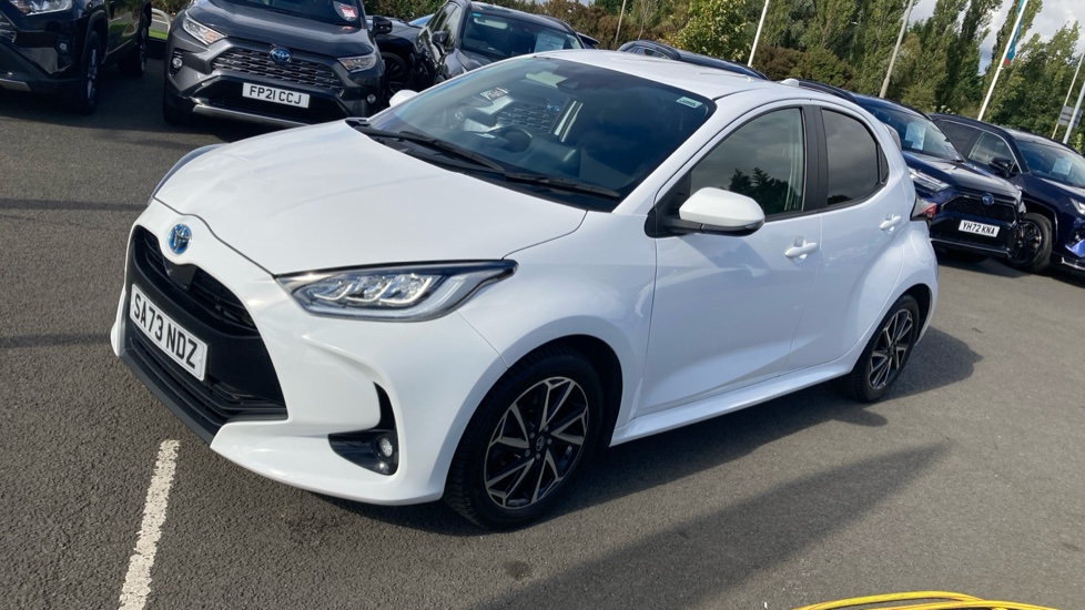 Toyota Yaris 1.5 Hybrid Design 5dr CVT Hybrid Hatchback - Image 42