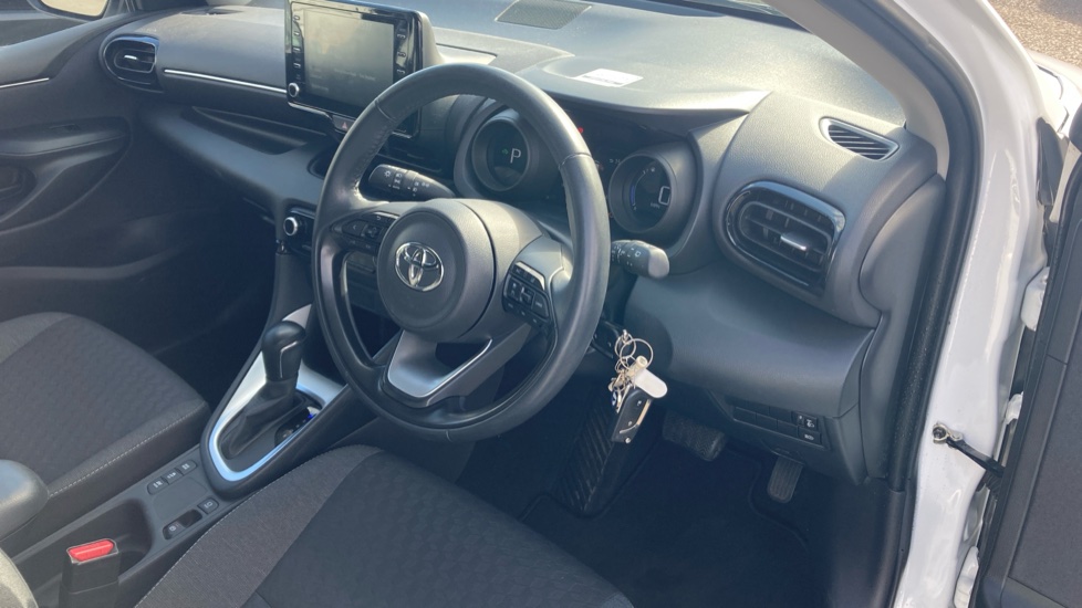 Toyota Yaris 1.5 Hybrid Design 5dr CVT Hybrid Hatchback - Image 43