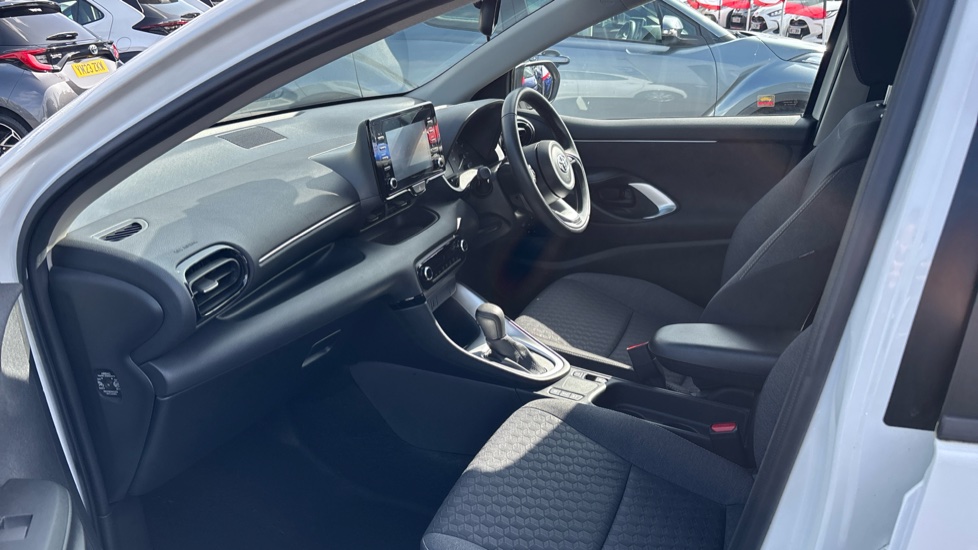Toyota Yaris 1.5 Hybrid Icon 5dr CVT Hybrid Hatchback - Image 5