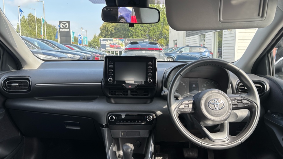 Toyota Yaris 1.5 Hybrid Icon 5dr CVT Hybrid Hatchback - Image 6
