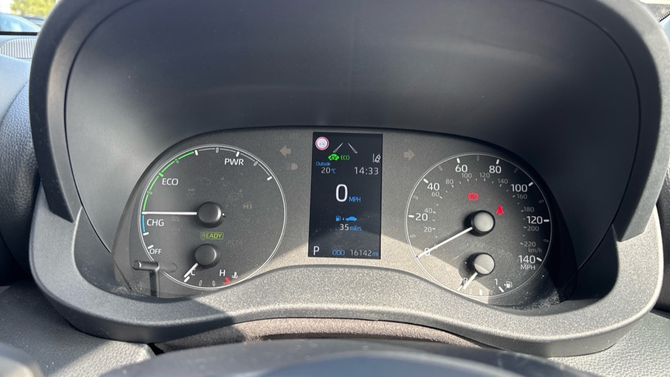 Toyota Yaris 1.5 Hybrid Icon 5dr CVT Hybrid Hatchback - Image 11
