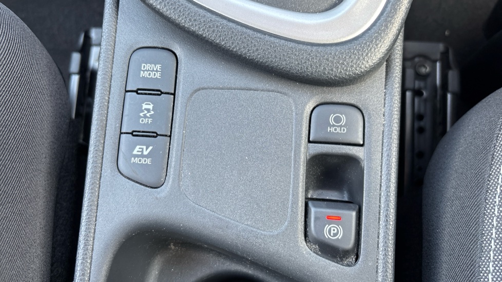 Toyota Yaris 1.5 Hybrid Icon 5dr CVT Hybrid Hatchback - Image 36
