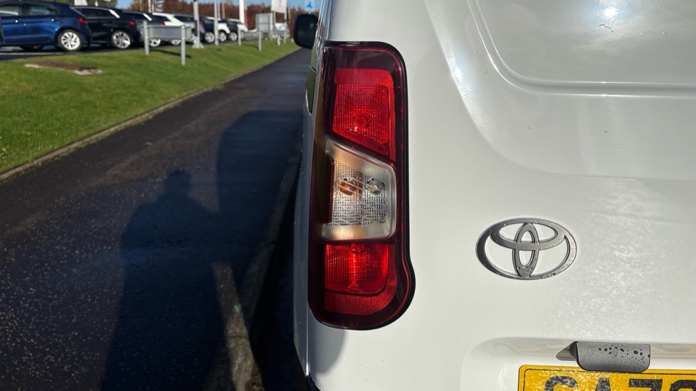 Toyota Proace City L1 Diesel 1.5D 100 Icon Van - Image 21