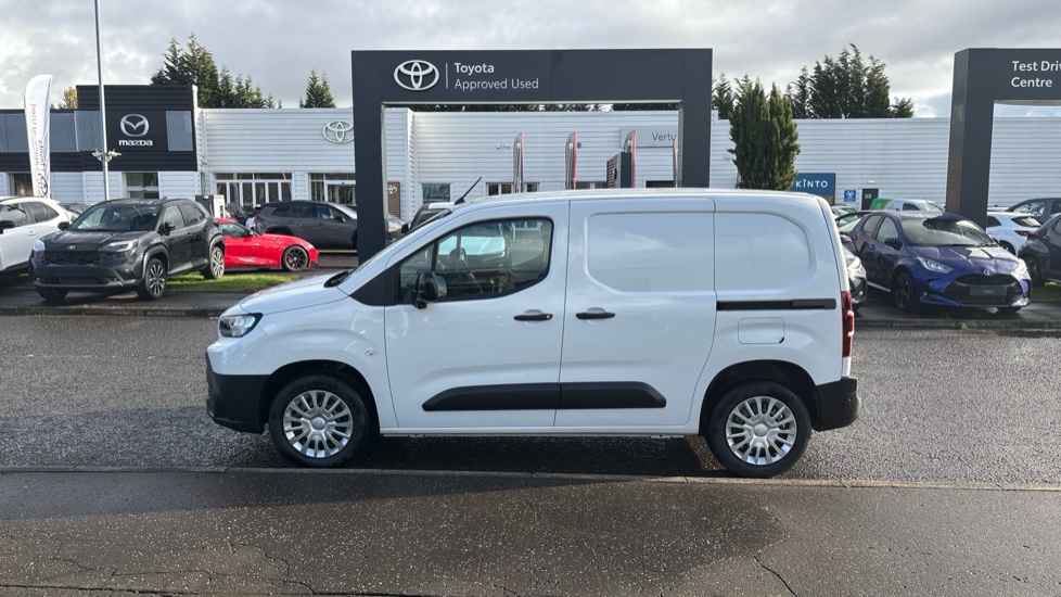 Toyota Proace City L1 Diesel 1.5D 100 Icon Van - Image 24