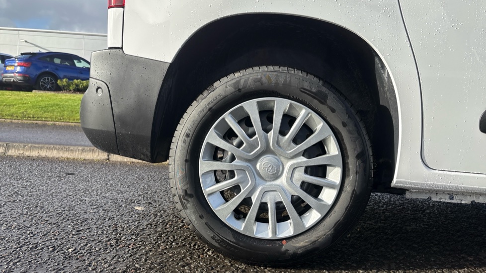 Toyota Proace City L1 Diesel 1.5D 100 Icon Van - Image 25