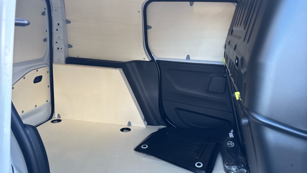 Toyota Proace City L1 Diesel 1.5D 100 Icon Van - Image 8