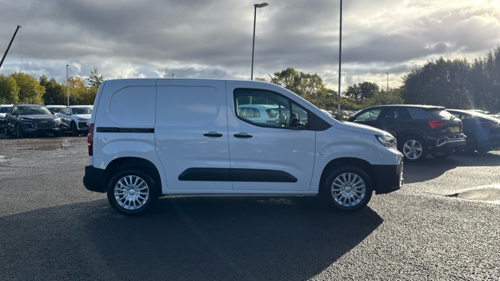 Toyota Proace City L1 Diesel 1.5D 100 Icon Van - Image 23