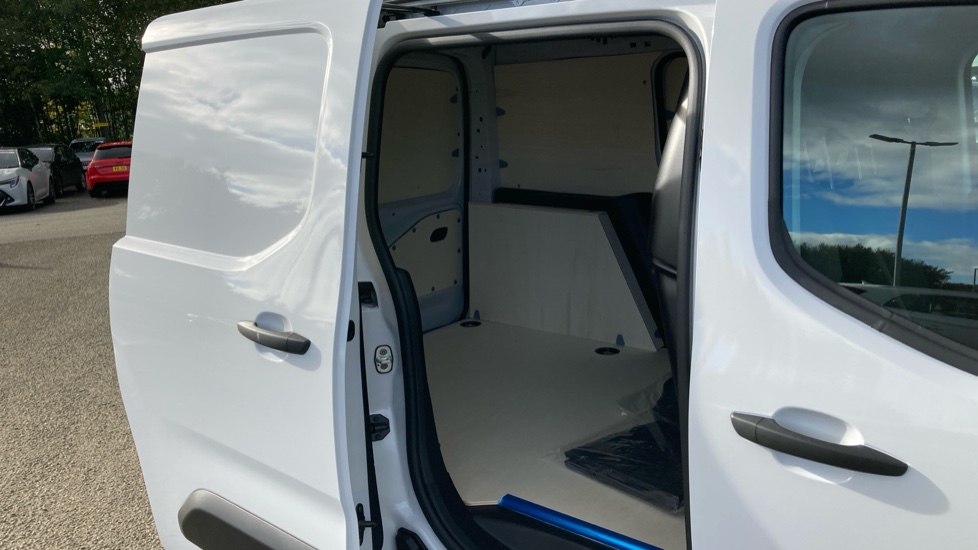 Toyota Proace City L1 Diesel 1.5D 100 Icon Van - Image 15