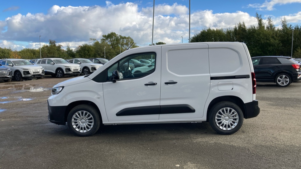 Toyota Proace City L1 Diesel 1.5D 100 Icon Van - Image 24