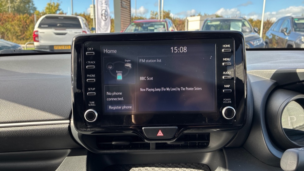 Toyota Yaris 1.5 Hybrid Design 5dr CVT Hybrid Hatchback - Image 9