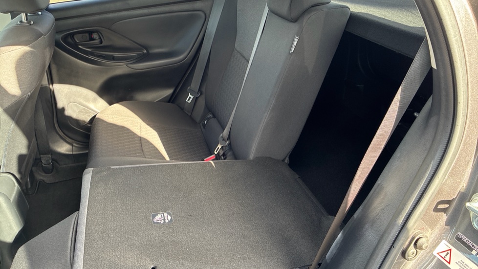 Toyota Yaris 1.5 Hybrid Design 5dr CVT Hybrid Hatchback - Image 18