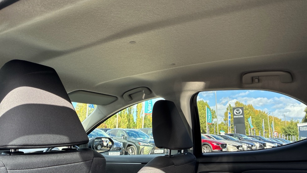 Toyota Yaris 1.5 Hybrid Design 5dr CVT Hybrid Hatchback - Image 19