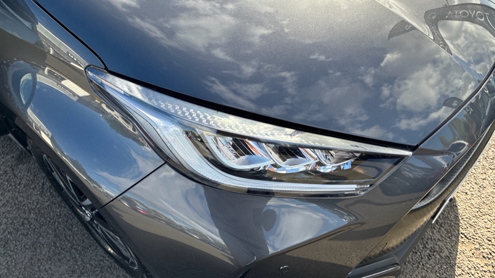 Toyota Yaris 1.5 Hybrid Design 5dr CVT Hybrid Hatchback - Image 20