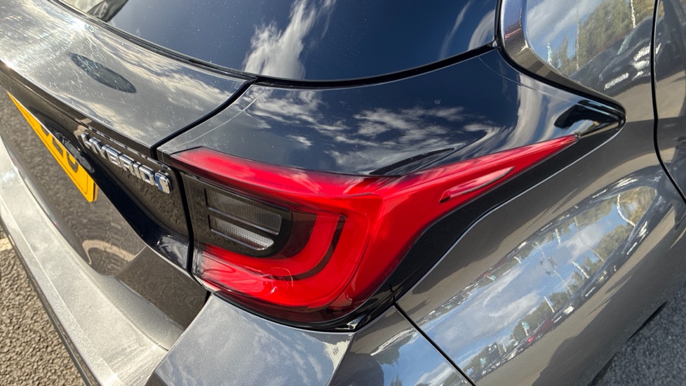 Toyota Yaris 1.5 Hybrid Design 5dr CVT Hybrid Hatchback - Image 21