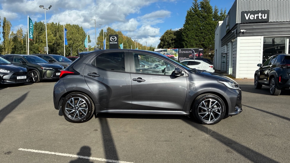 Toyota Yaris 1.5 Hybrid Design 5dr CVT Hybrid Hatchback - Image 23