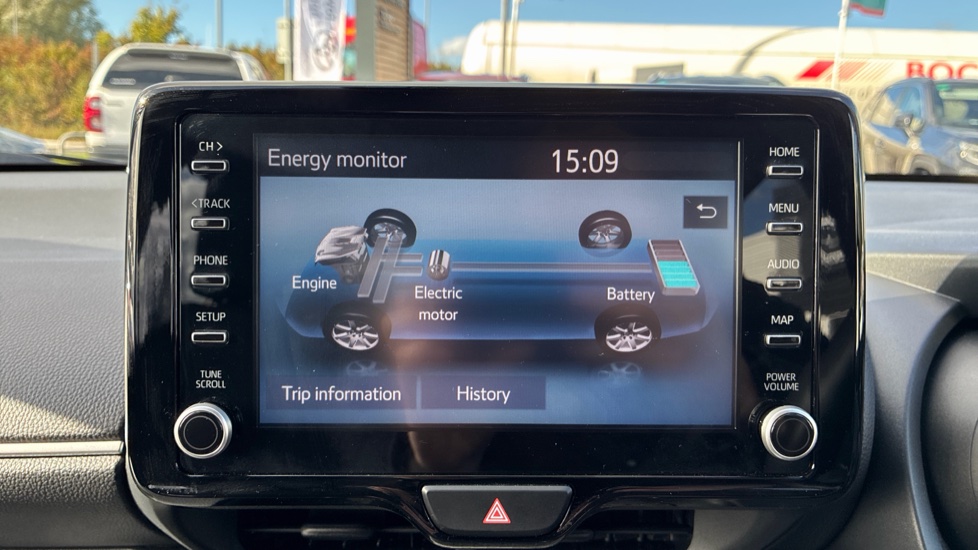 Toyota Yaris 1.5 Hybrid Design 5dr CVT Hybrid Hatchback - Image 42