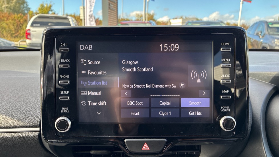 Toyota Yaris 1.5 Hybrid Design 5dr CVT Hybrid Hatchback - Image 44