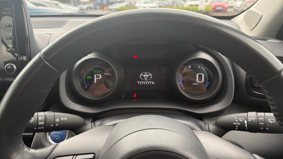 Toyota Yaris Cross 1.5 Hybrid Icon 5dr CVT Hybrid Estate - Image 11
