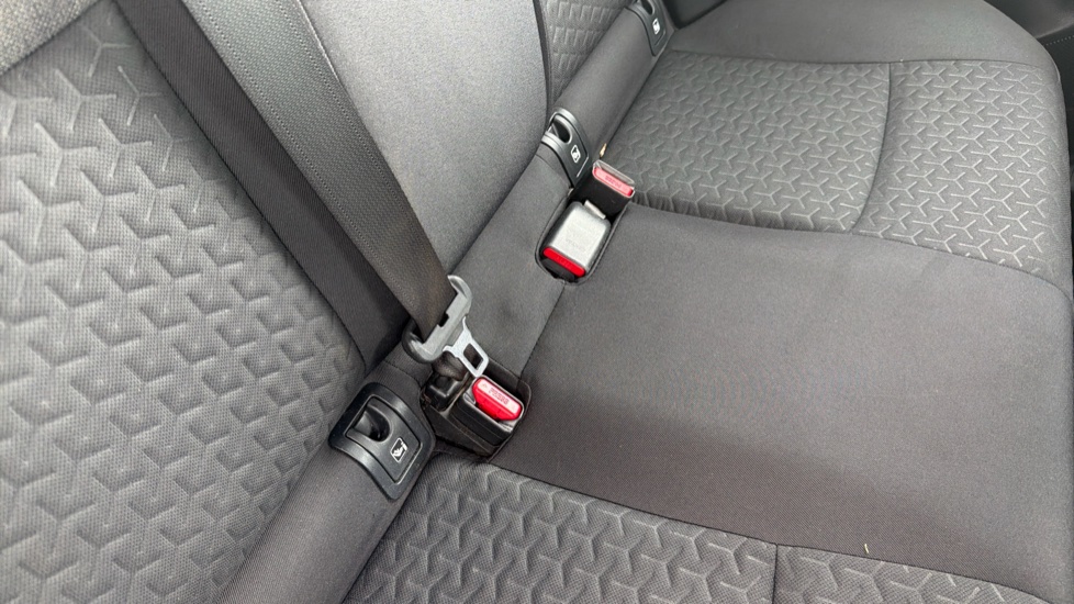 Toyota Yaris Cross 1.5 Hybrid Icon 5dr CVT Hybrid Estate - Image 14