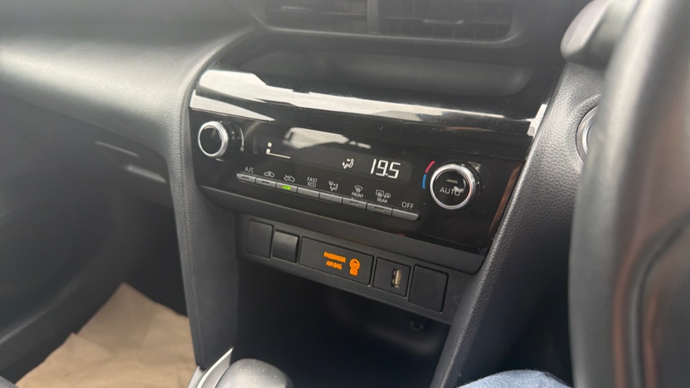 Toyota Yaris Cross 1.5 Hybrid Icon 5dr CVT Hybrid Estate - Image 40