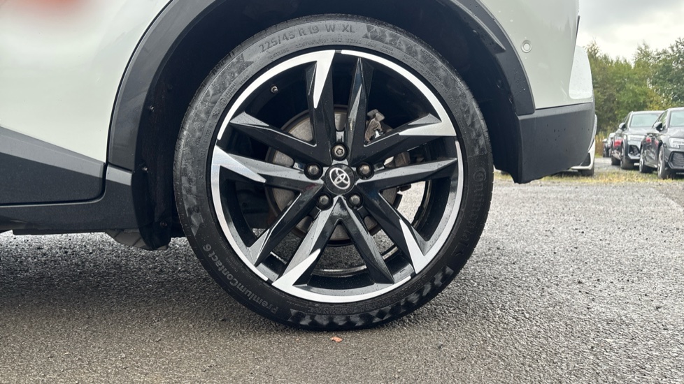 Toyota C-HR 1.8 Hybrid GR Sport 5dr CVT Hybrid Hatchback - Image 25