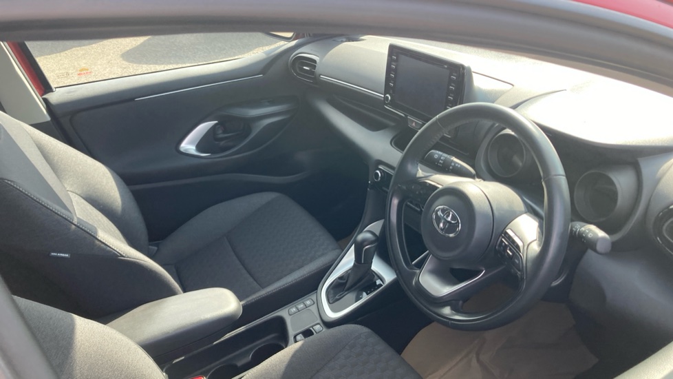 Toyota Yaris 1.5 Hybrid Design 5dr CVT Hybrid Hatchback - Image 5