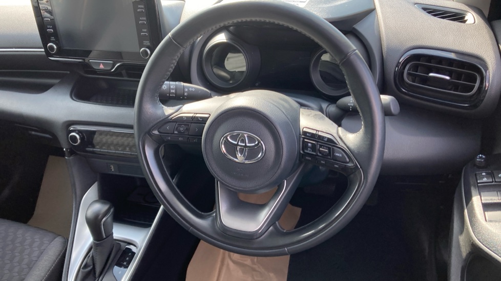 Toyota Yaris 1.5 Hybrid Design 5dr CVT Hybrid Hatchback - Image 7
